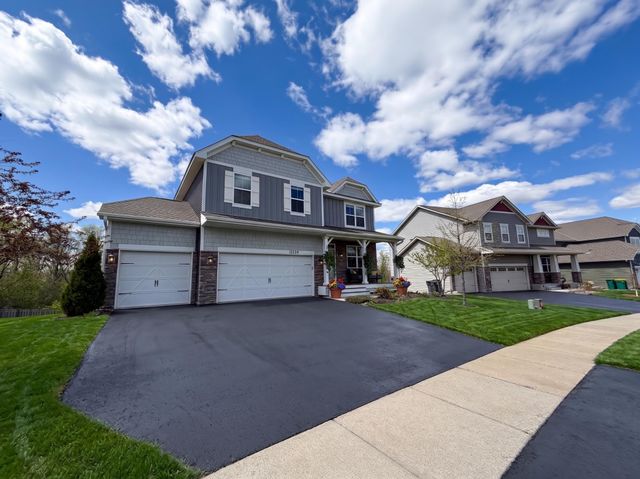15220 Edgewood Avenue, Savage, MN 55378