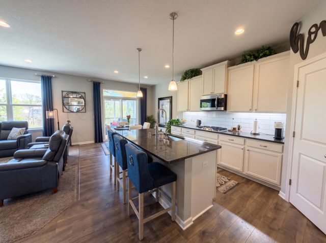 15220 Edgewood Avenue, Savage, MN 55378