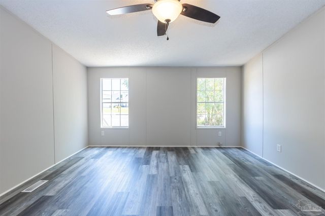 5816 Congress Ct, Gulf Breeze, FL 32563