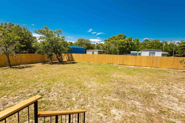 5816 Congress Ct, Gulf Breeze, FL 32563