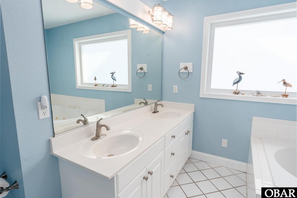 Image 24 of property listing at 629 Mainsail Lane Lot 279, Corolla, NC 27927