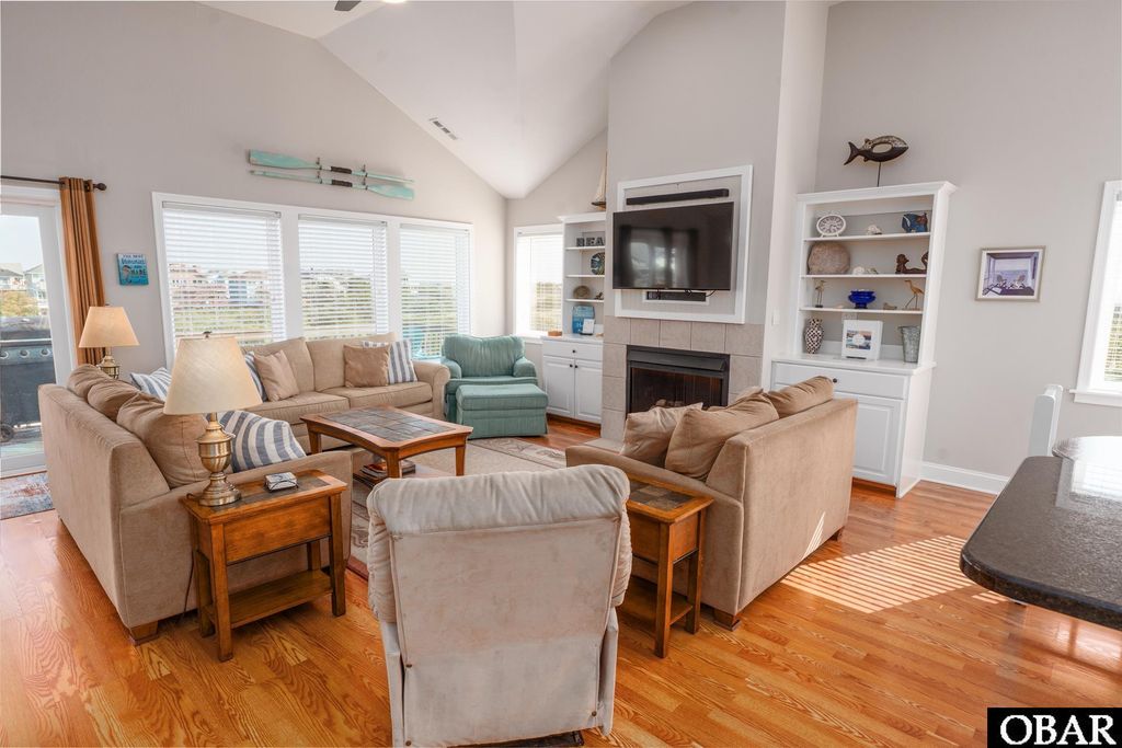 Image 5 of property listing at 629 Mainsail Lane Lot 279, Corolla, NC 27927