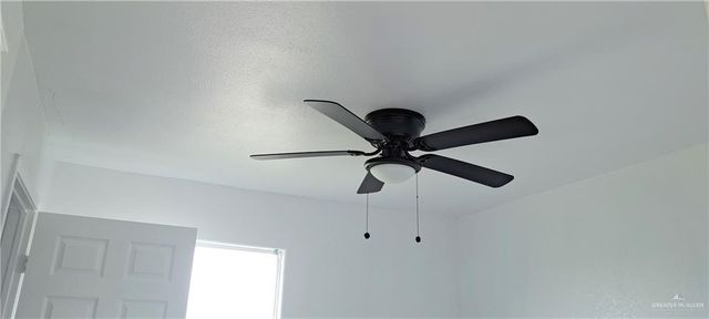 1217 S 1st Street, Harlingen, TX 78550