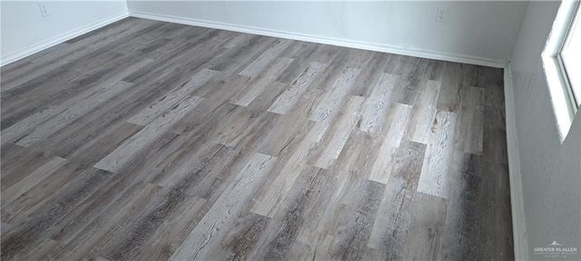 1217 S 1st Street, Harlingen, TX 78550