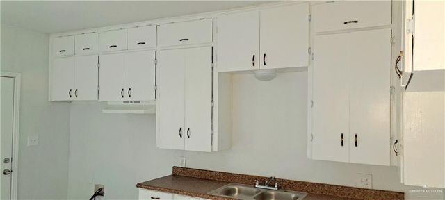 1217 S 1st Street, Harlingen, TX 78550