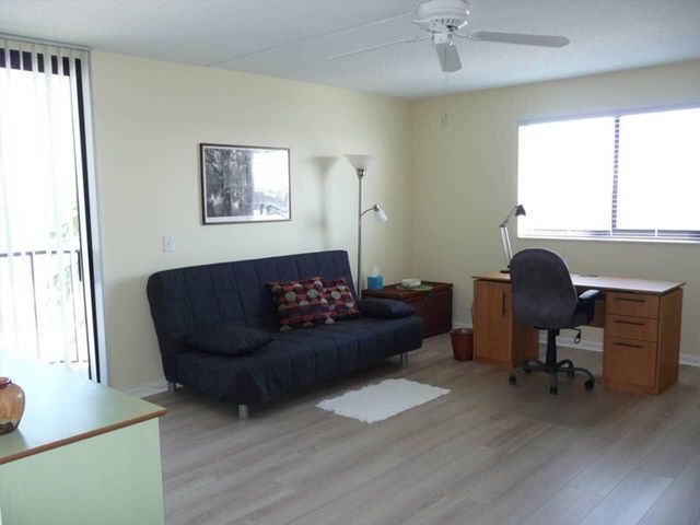 1202 S Lake Drive 502, Lantana, FL 33462