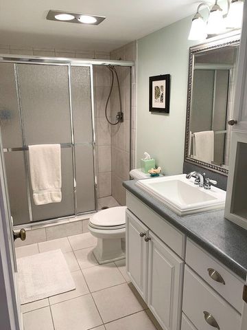 1202 S Lake Drive 502, Lantana, FL 33462