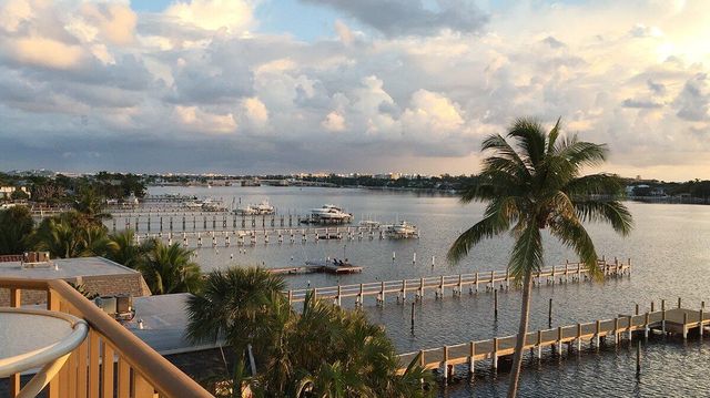 1202 S Lake Drive 502, Lantana, FL 33462