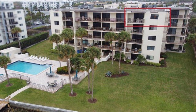 1202 S Lake Drive 502, Lantana, FL 33462