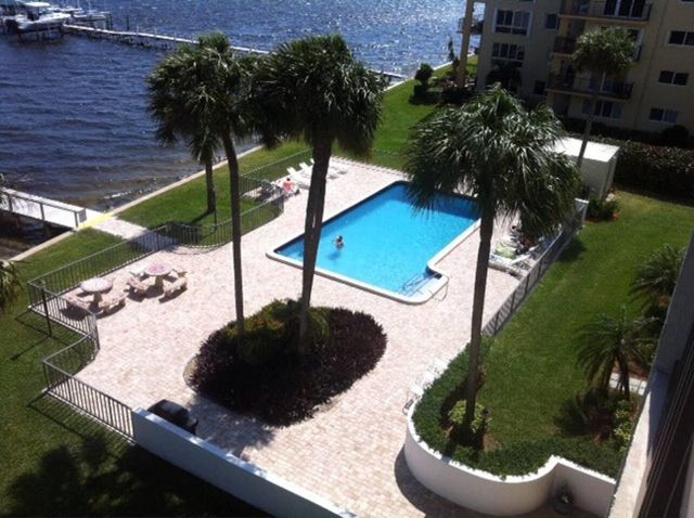 1202 S Lake Drive 502, Lantana, FL 33462