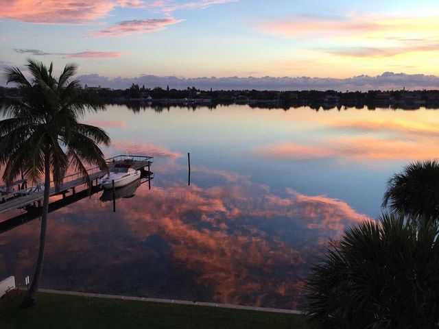 1202 S Lake Drive 502, Lantana, FL 33462