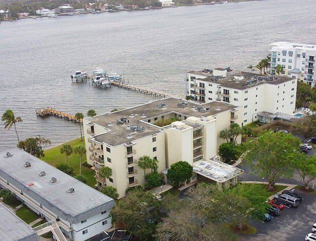 1202 S Lake Drive 502, Lantana, FL 33462