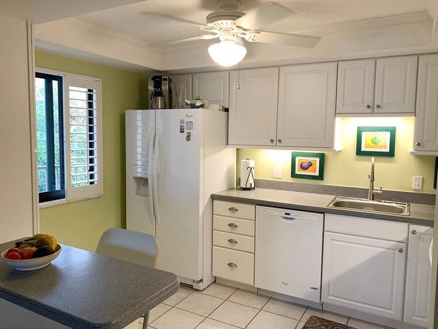 1202 S Lake Drive 502, Lantana, FL 33462