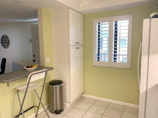 1202 S Lake Drive 502, Lantana, FL 33462