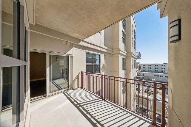 150 Bee Street 716, Charleston, SC 29401