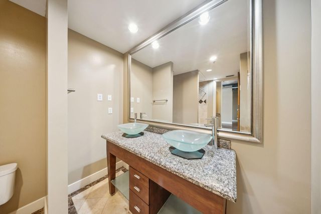 150 Bee Street 716, Charleston, SC 29401