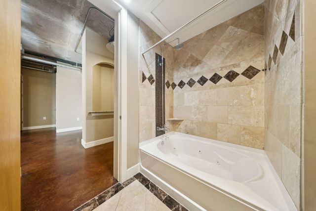 150 Bee Street 716, Charleston, SC 29401