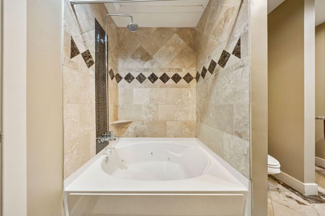 150 Bee Street 716, Charleston, SC 29401