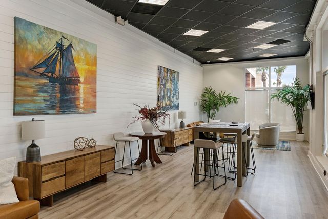 150 Bee Street 716, Charleston, SC 29401