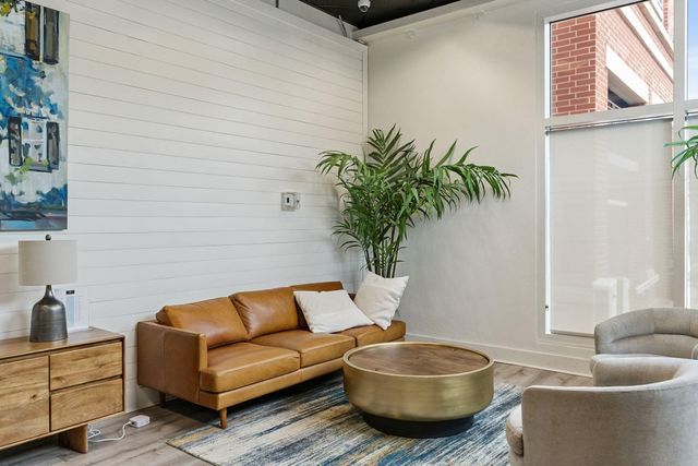 150 Bee Street 716, Charleston, SC 29401