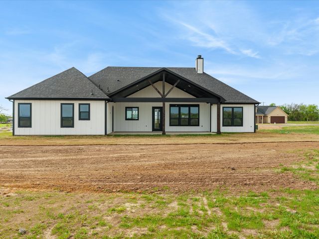 3209 Willow Road, Celeste, TX 75423
