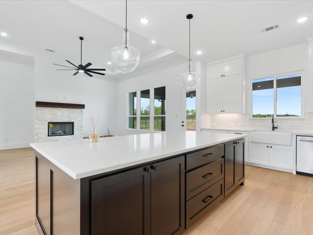 3209 Willow Road, Celeste, TX 75423
