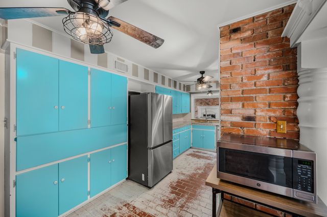 1214 Loma Alta Place, Cleburne, TX 76033