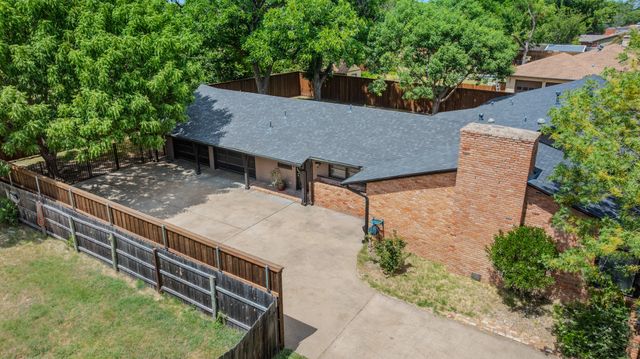 1214 Loma Alta Place, Cleburne, TX 76033