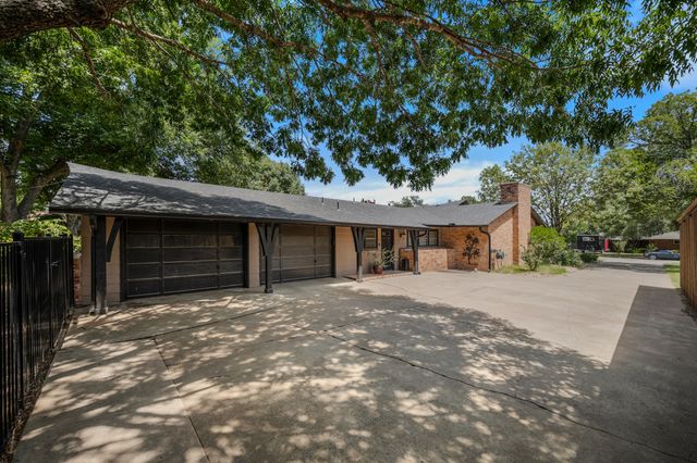 1214 Loma Alta Place, Cleburne, TX 76033