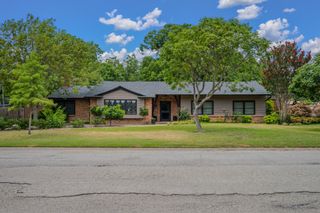 1214 Loma Alta Place, Cleburne, TX 76033