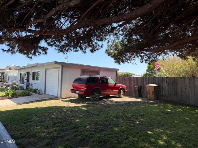 2800 Pierpont Boulevard, Ventura, CA 93001