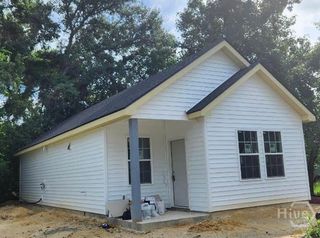 2016 Eppinger Street, Savannah, GA 31415