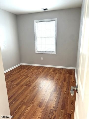 82 Stonyridge Dr, Lincoln Park Boro, NJ 07035