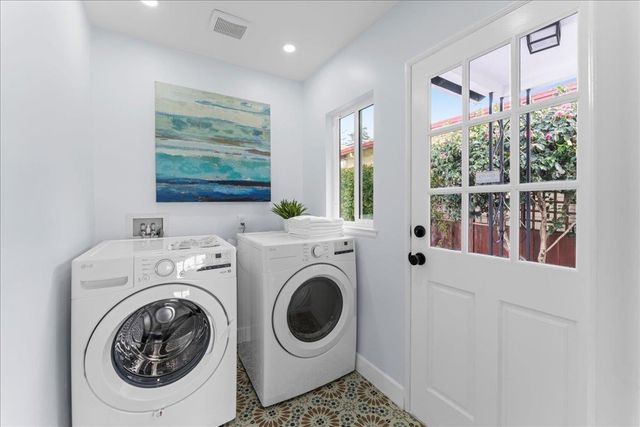 6032 6032 Mauritania Ave, Oakland, CA 94605