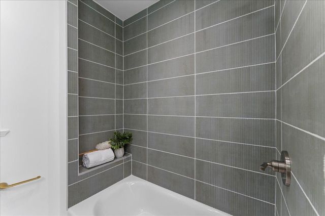 6032 6032 Mauritania Ave, Oakland, CA 94605