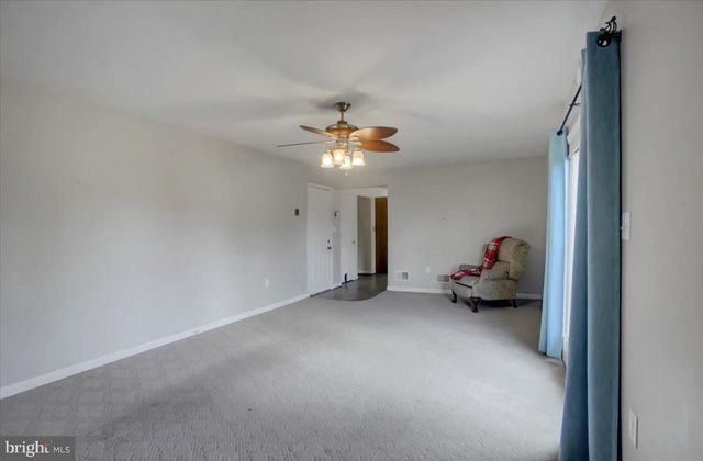 533 HILLTOP CIR, Greencastle, PA 17225