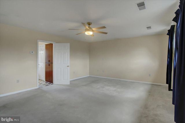 533 HILLTOP CIR, Greencastle, PA 17225