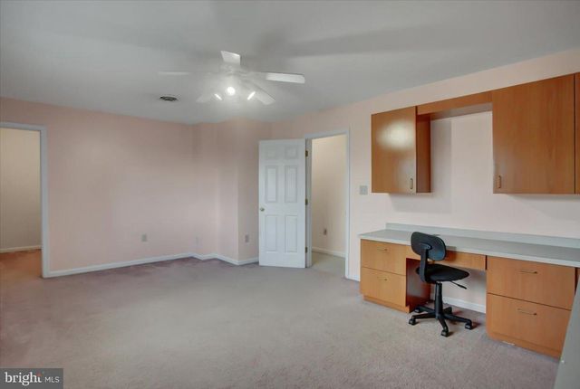 533 HILLTOP CIR, Greencastle, PA 17225