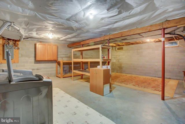 533 HILLTOP CIR, Greencastle, PA 17225