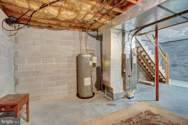 533 HILLTOP CIR, Greencastle, PA 17225