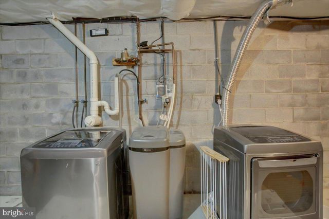 533 HILLTOP CIR, Greencastle, PA 17225