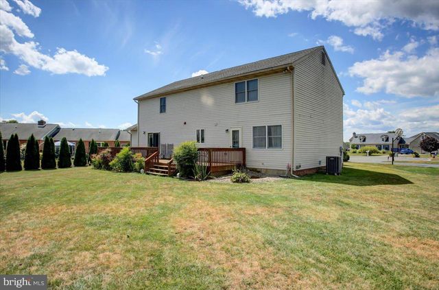 533 HILLTOP CIR, Greencastle, PA 17225