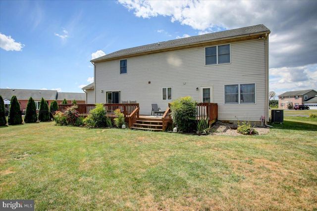 533 HILLTOP CIR, Greencastle, PA 17225