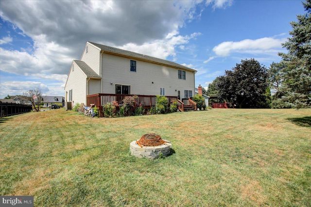 533 HILLTOP CIR, Greencastle, PA 17225