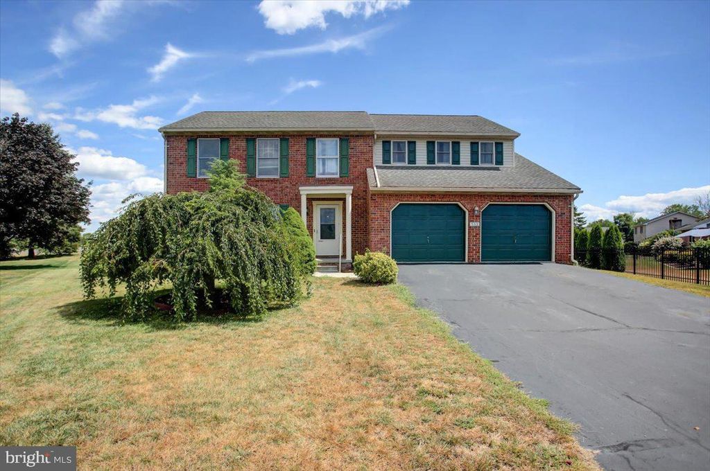 533 HILLTOP CIR, Greencastle, PA 17225