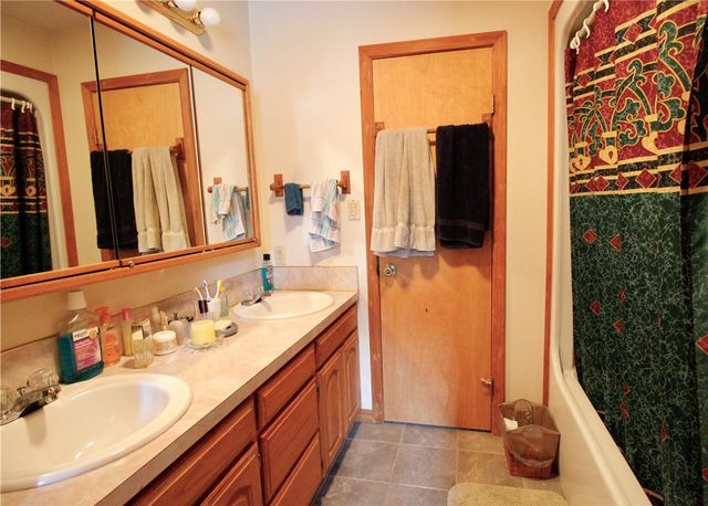 590 County Road 214, Eureka Springs, AR 72631