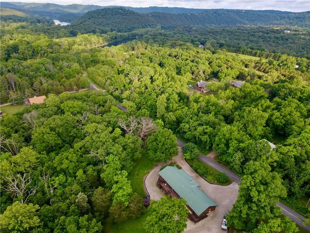 590 County Road 214, Eureka Springs, AR 72631