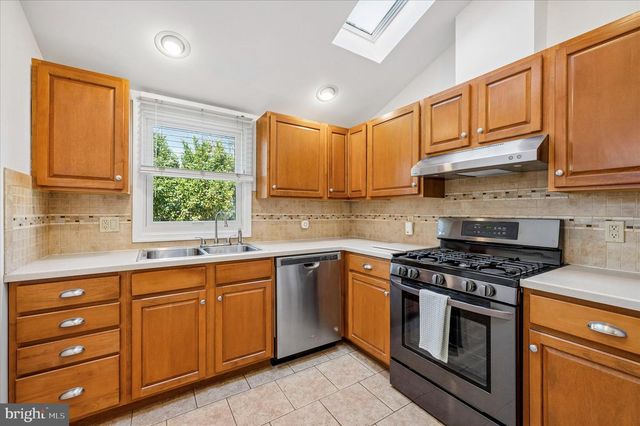 206 OXFORD HILL LN, Havertown, PA 19083