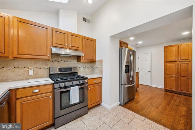 206 OXFORD HILL LN, Havertown, PA 19083