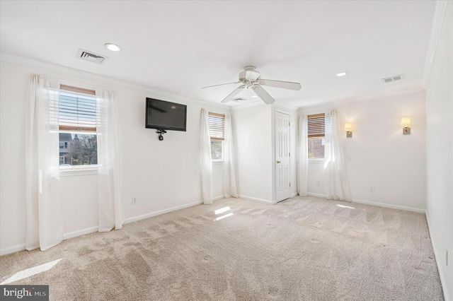 206 OXFORD HILL LN, Havertown, PA 19083